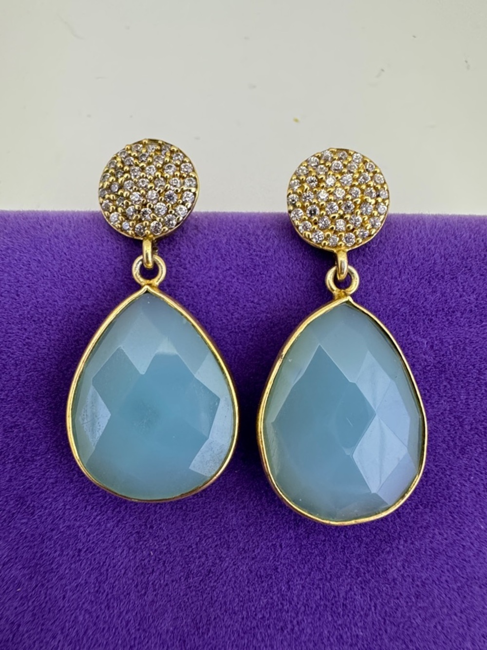 💛 Classic Gold-Plated Teardrop Blue Chalcedony Drop Earrings